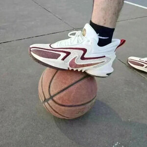 EUC (worn once) NIKE COSMIC UNITY 2 MENS BASKETBALL SHOES